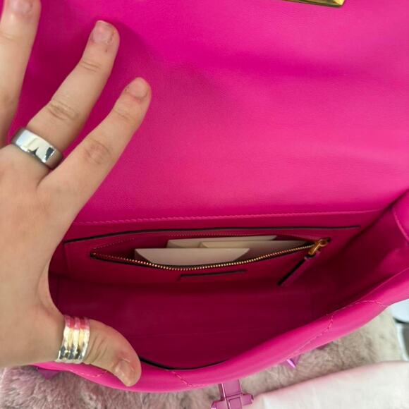 VALENTINO GARAVINI HOT PINK ROMAN STUD LARGE SHOULDER BAG - Picture 7 of 8